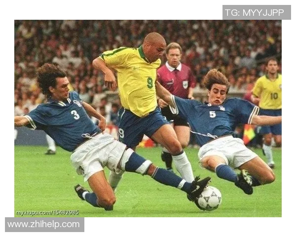 罗纳成长历程与足球辉煌生涯回顾:从巴西小子到世界足坛传奇 罗纳成长历程与足球辉煌生涯回顾:从巴西小子到世界足坛传奇